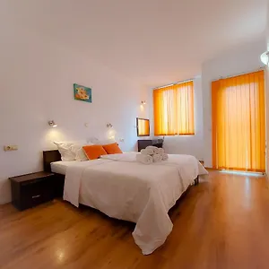 sunny-holiday-aparthotel.sunnybeach-hotels.org/
