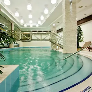 4* Hotel Earth & People & - Free Parking